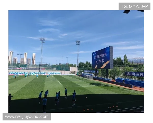 以上坡足球竞技俱乐部打造足球文化新高地推动地方体育发展与青训体系建设 以上坡足球竞技俱乐部打造足球文化新高地推动地方体育发展与青训体系建设